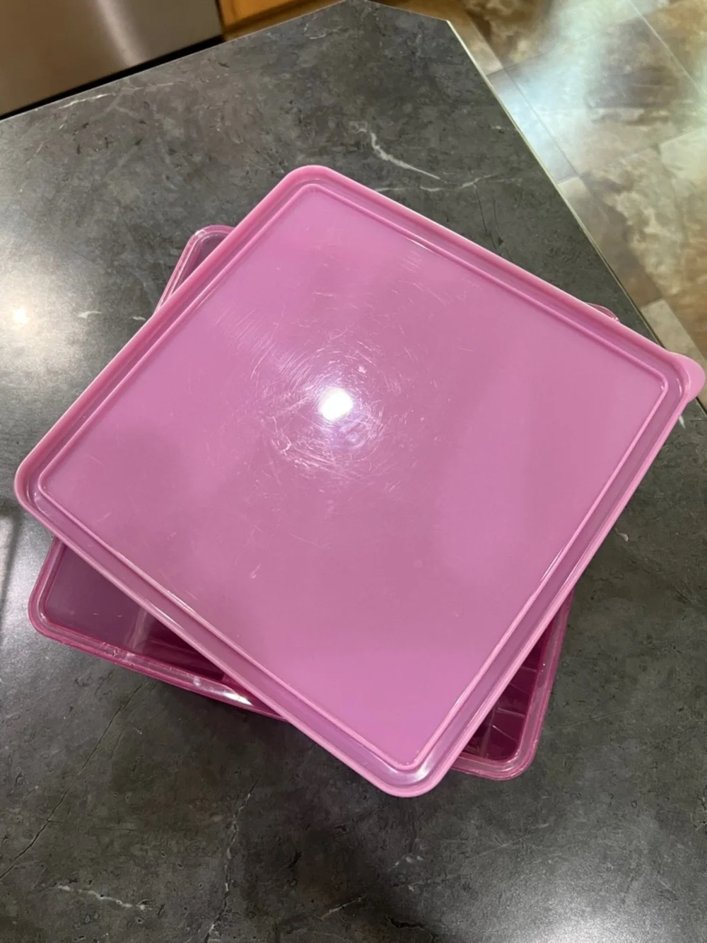 Purple Tupperware Fridgesmart Veggie/Fruit Storage container